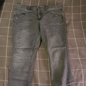 Universal Thread crop black wash jeans